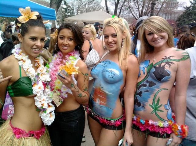 Hot body-painted chicks enjoying 420 at CU Boulder