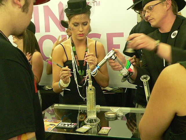 Dabs at The Cannabis Cup Denver 2012